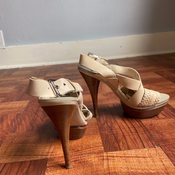 Michael Kors Tan Heels - Picture 4 of 5